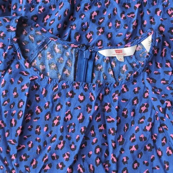 Levi's leopard blue relaxed fit blouse size S - Picture 9 of 9